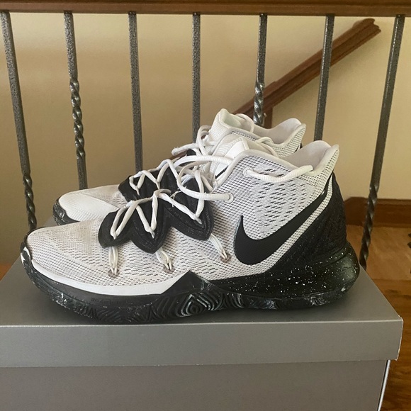 Kyrie 5 men’s basketball shoe size 12.5 - Picture 1 of 7